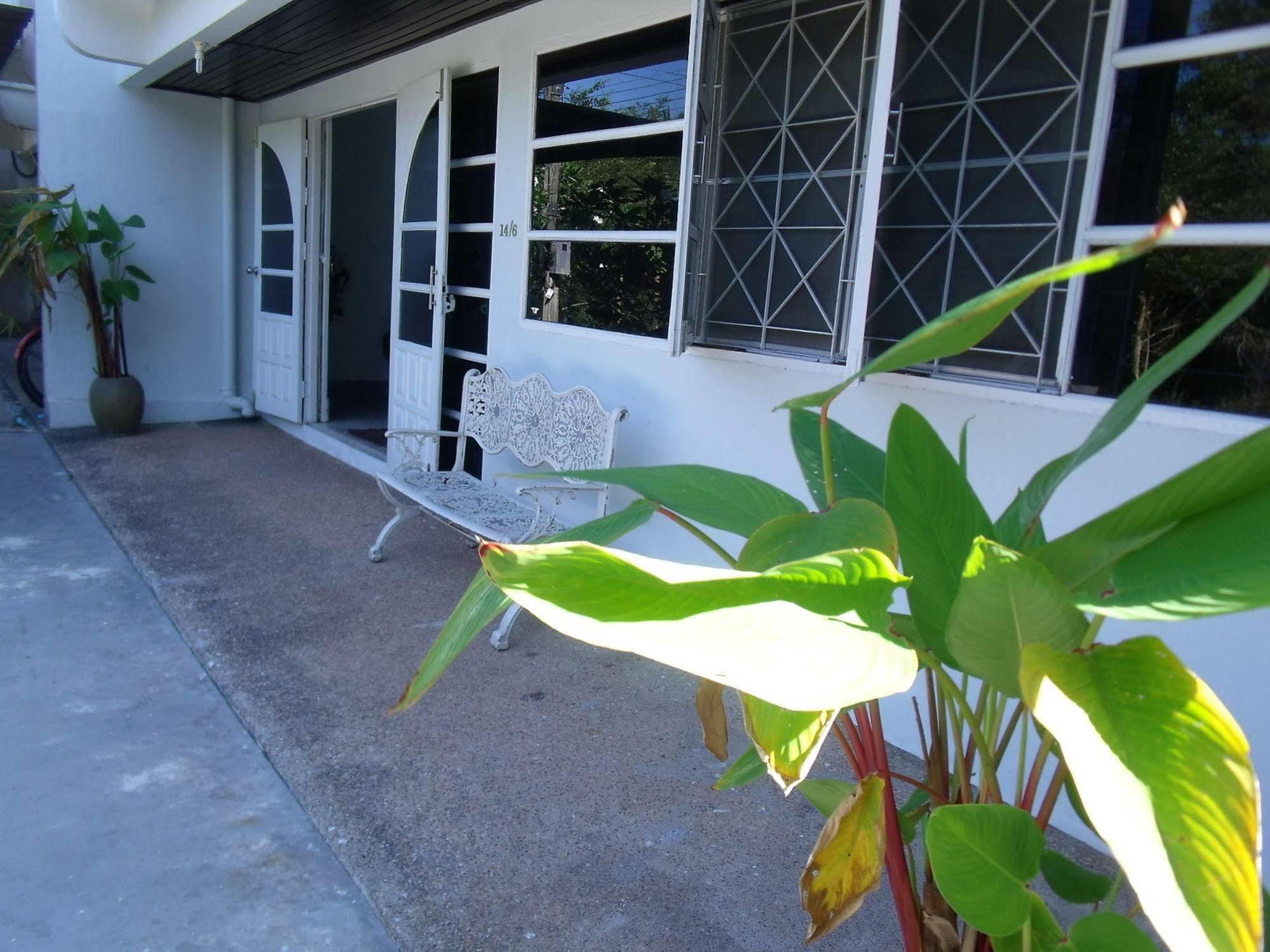 Albatross Guesthouse @ Thungwualaen Beach Pathiu Eksteriør billede